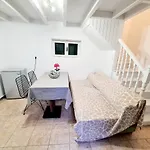 Piccolo Modern Suites Old Town