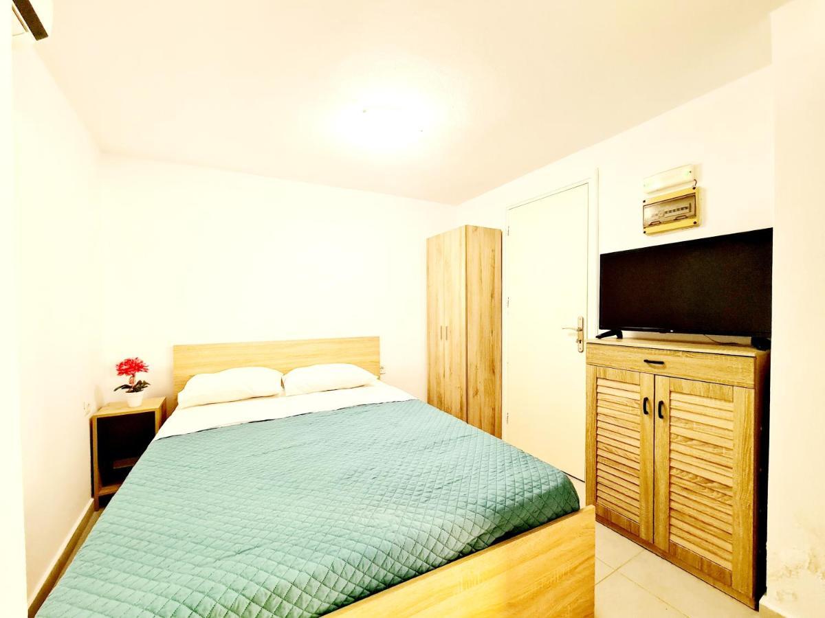 Piccolo Modern Old Town Apartment